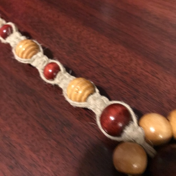 HANDMADE 100% HEMP/WOOD DAISY CHOKER - Picture 7 of 15